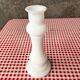 Bougeoir en opaline blanc