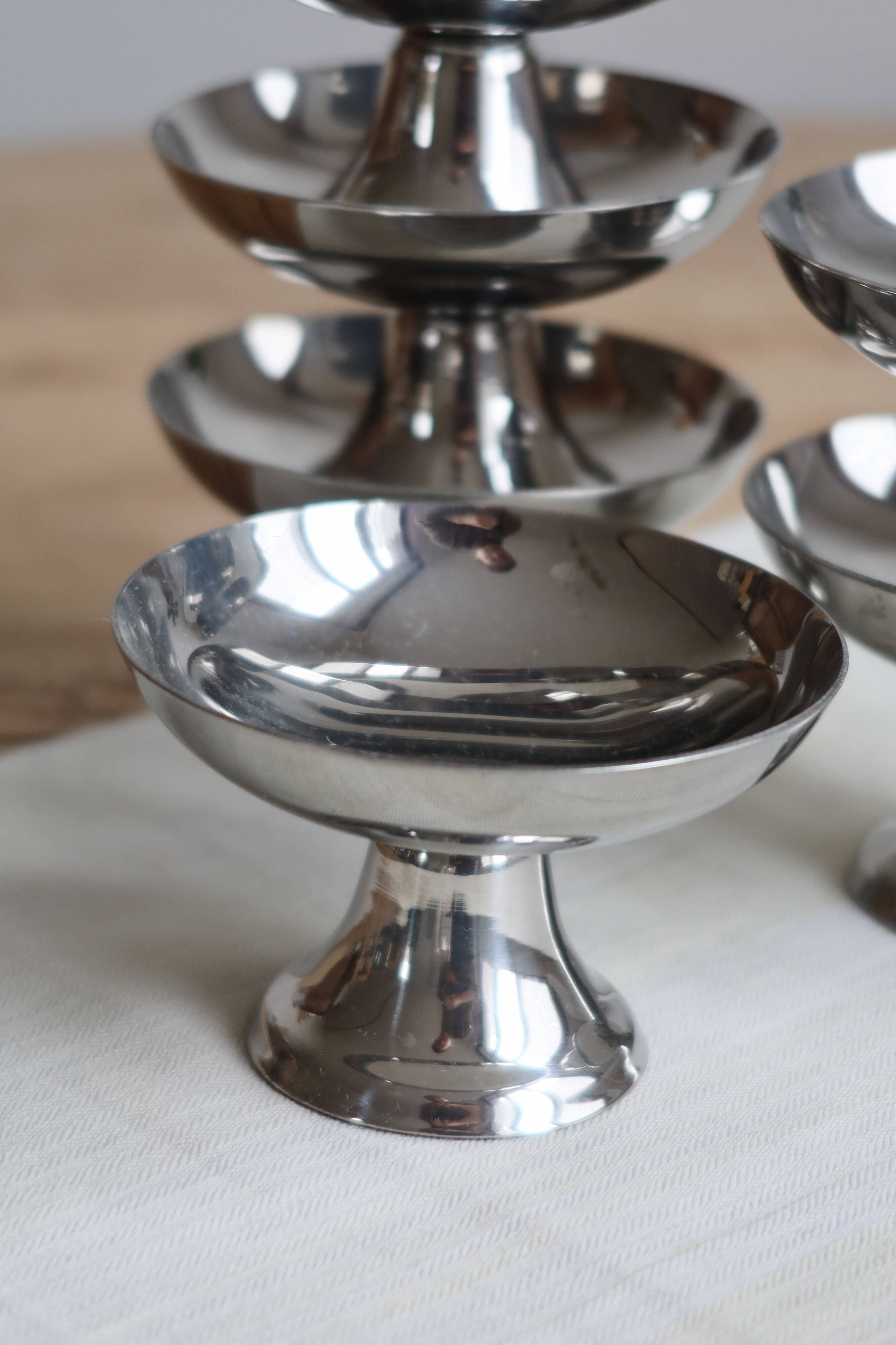 6 vintage ice cream bowls by Guy Degrenne