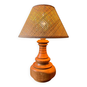 Table lamp with solid wood base, manual work