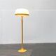 Lampe sur pied champignon de l'ère spatiale allemande du milieu du siècle de Kaiser Idell / Kaiser Leuchten