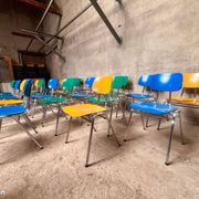 55 chaises d'école industrielles empilables, 1950
