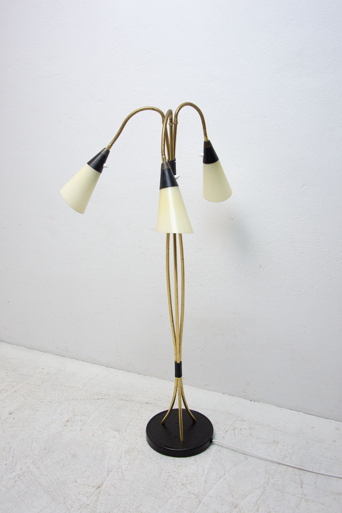 Mid century adjustable gooseneck floor lamp, Brussels period, 1960´s