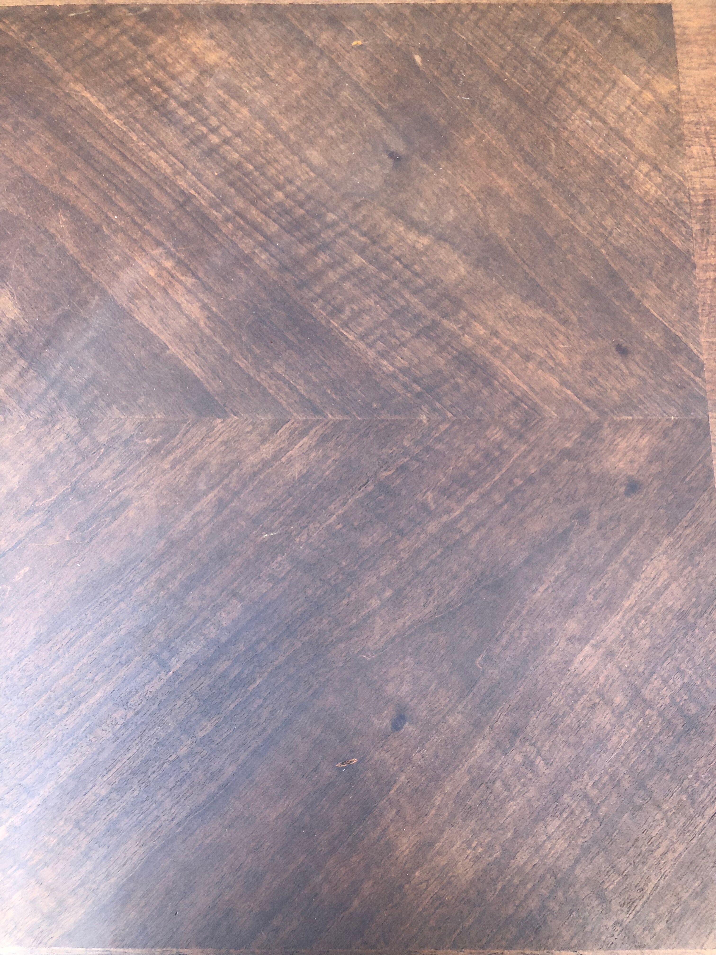 Dining table compass legs