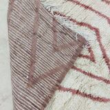 Handmade moroccan berber rug 160 x 128 cm