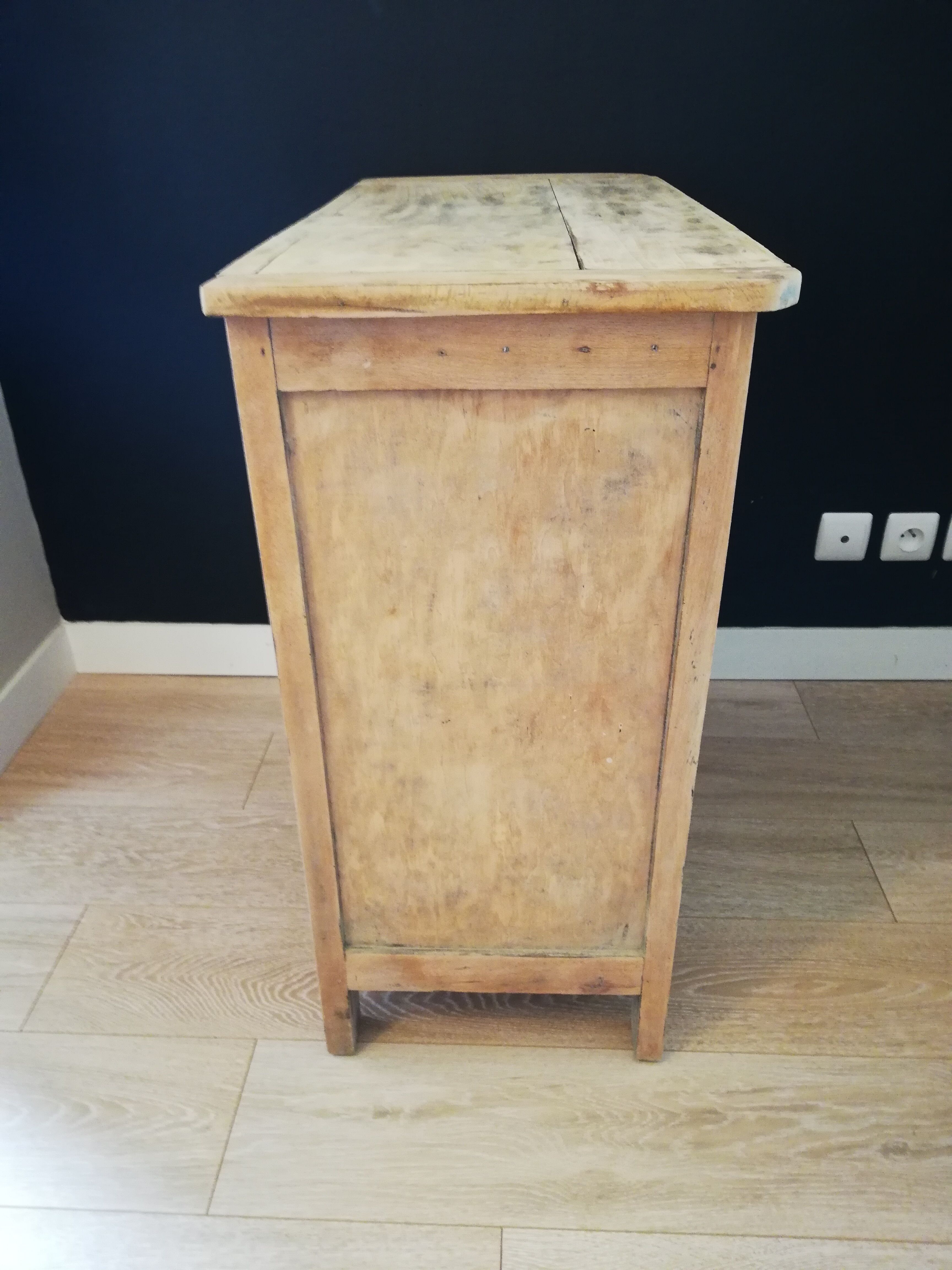 Parisian raw wood buffet