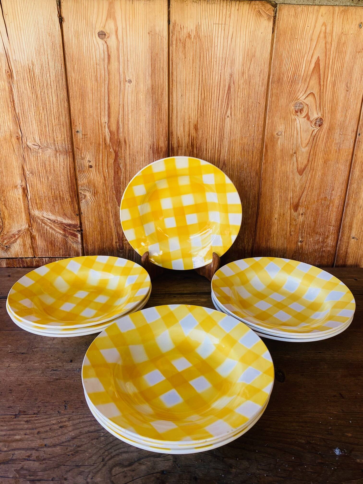 Set of 12 deep plates Digoin Sarreguemines Scottish model yellow.