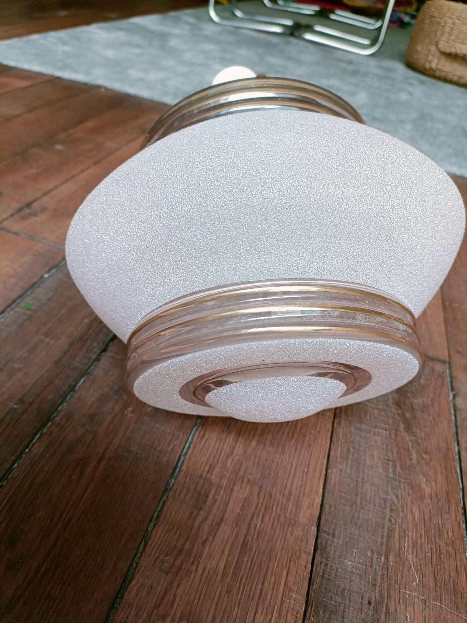 Lustre, plafonnier en verre givré