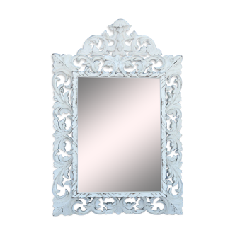 Miroir style Henri II en bois sculpté laqué blanc