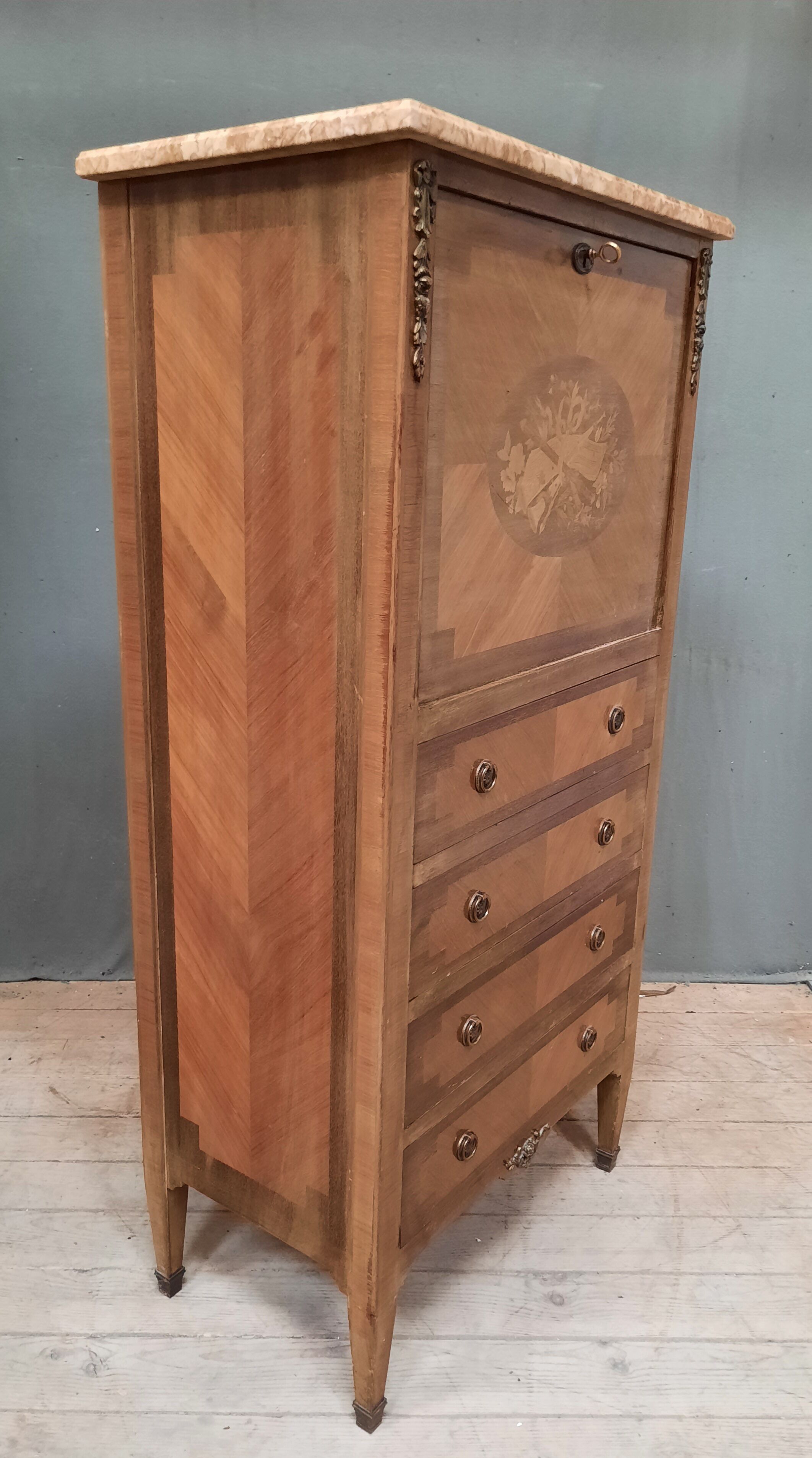 Secretaire en Marquetterie de style Louis XVI