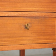 Bureau de style Louis XVI plaqué acajou