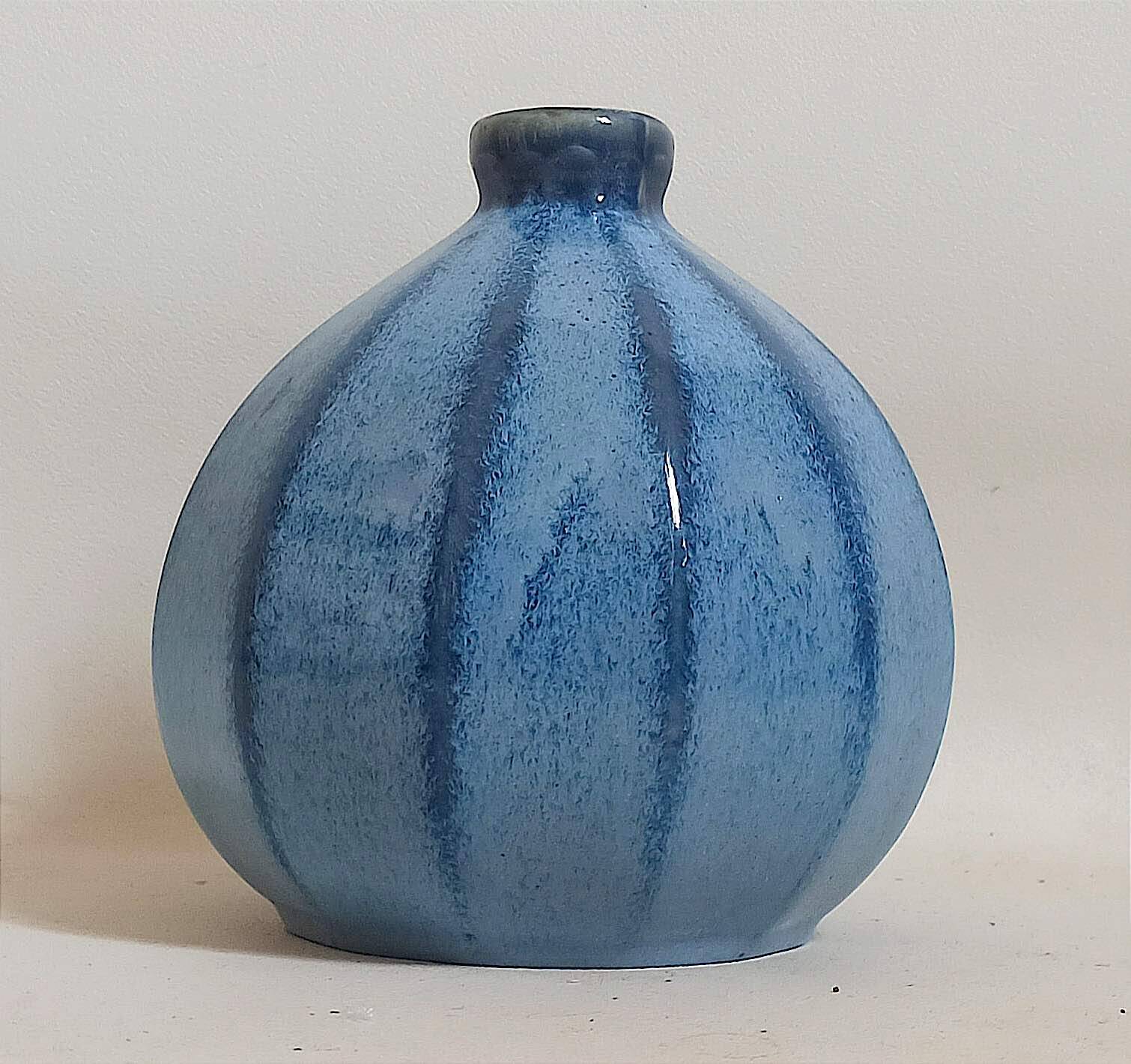 Stoneware ball-shaped vase signed Sylva, 1930s. Height 18 cm.