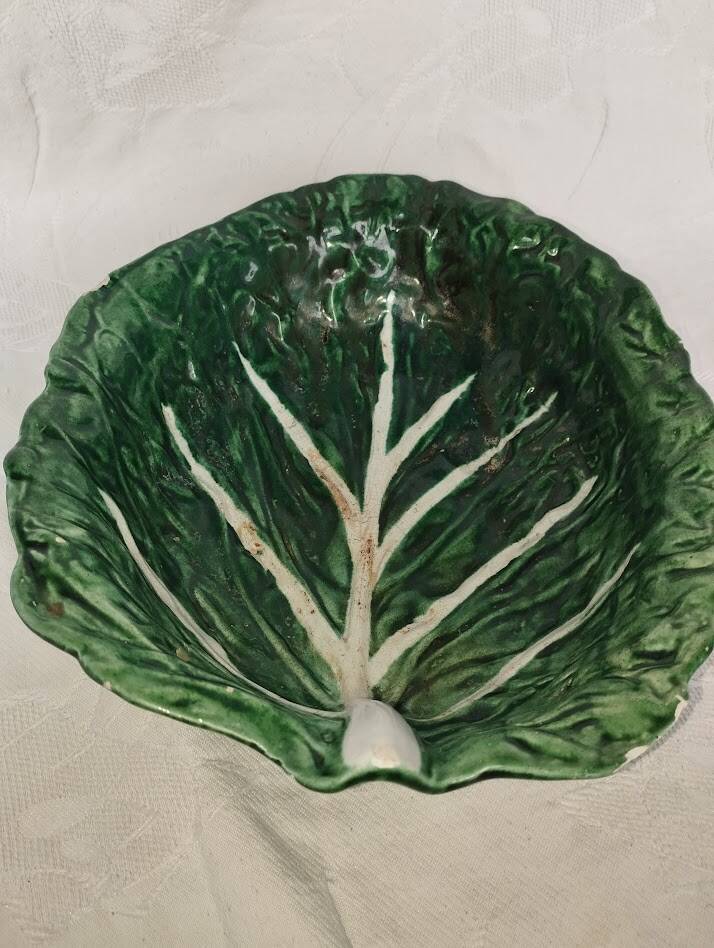 Large cabbage leaf plate Gerber – French barbotine – decorative piece