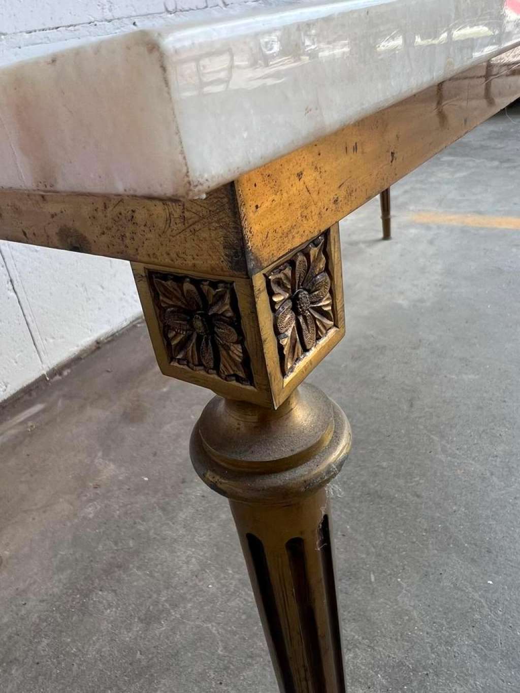 Vintage coffee table 'golden'