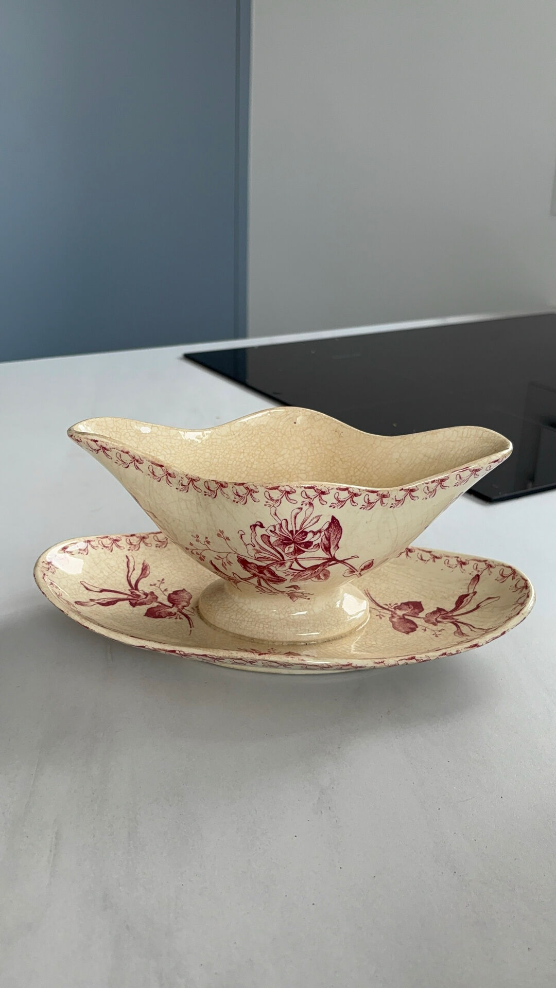 Red ironware sauce boat Gien honeysuckle model - ironware p