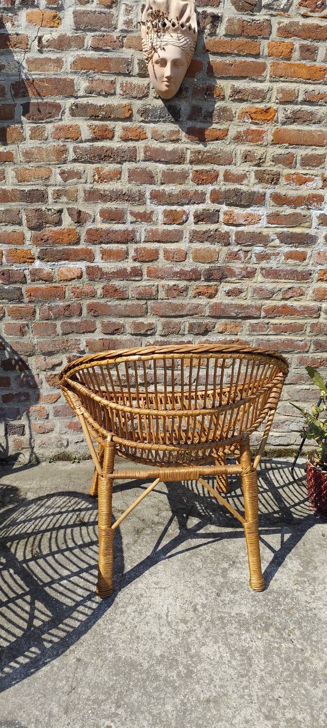 Pair of wicker armchairs