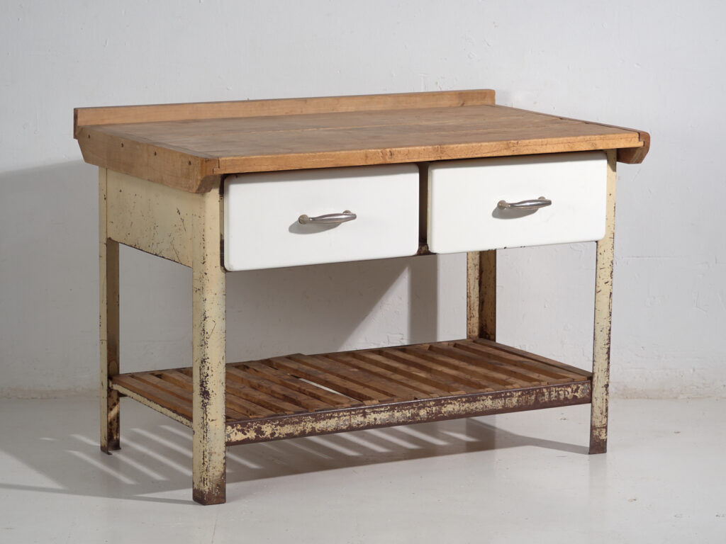 Industrial work table – Czech Republic (c.1950)