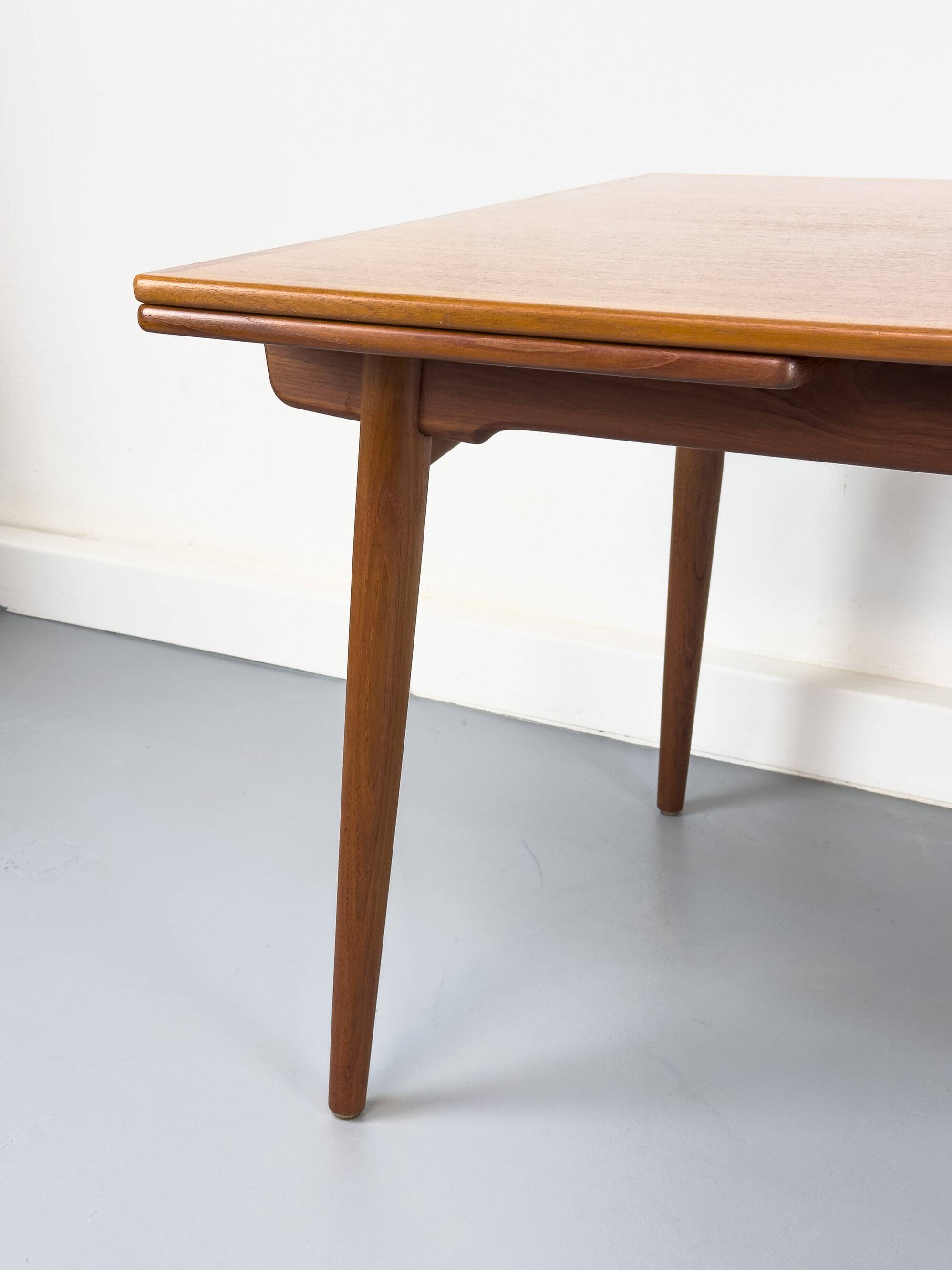 Table à manger en teck AT-312 par Hans J. Wegner pour Andreas Tuck, années 1960
