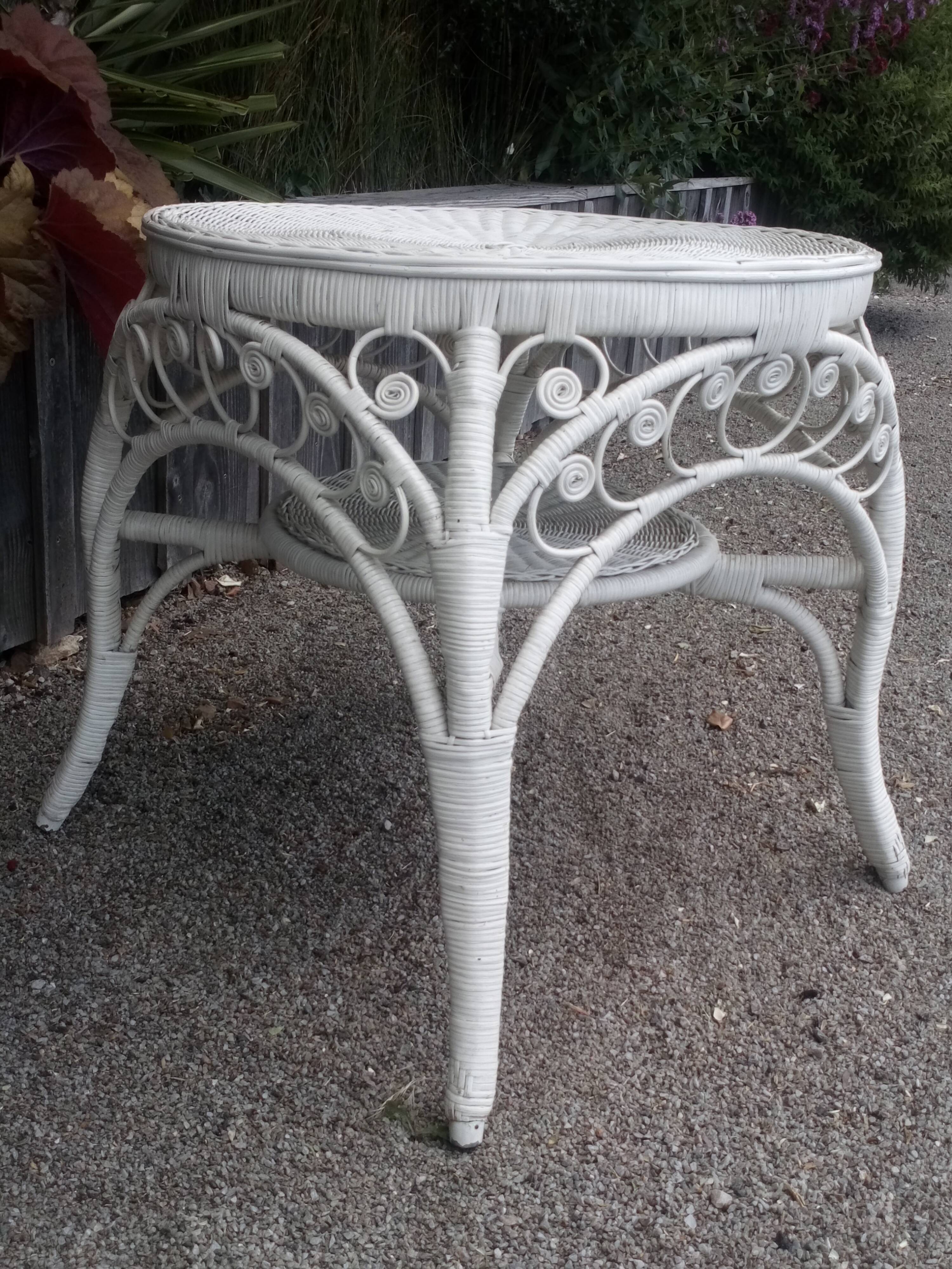 Peacock Rattan Roundtable 1960