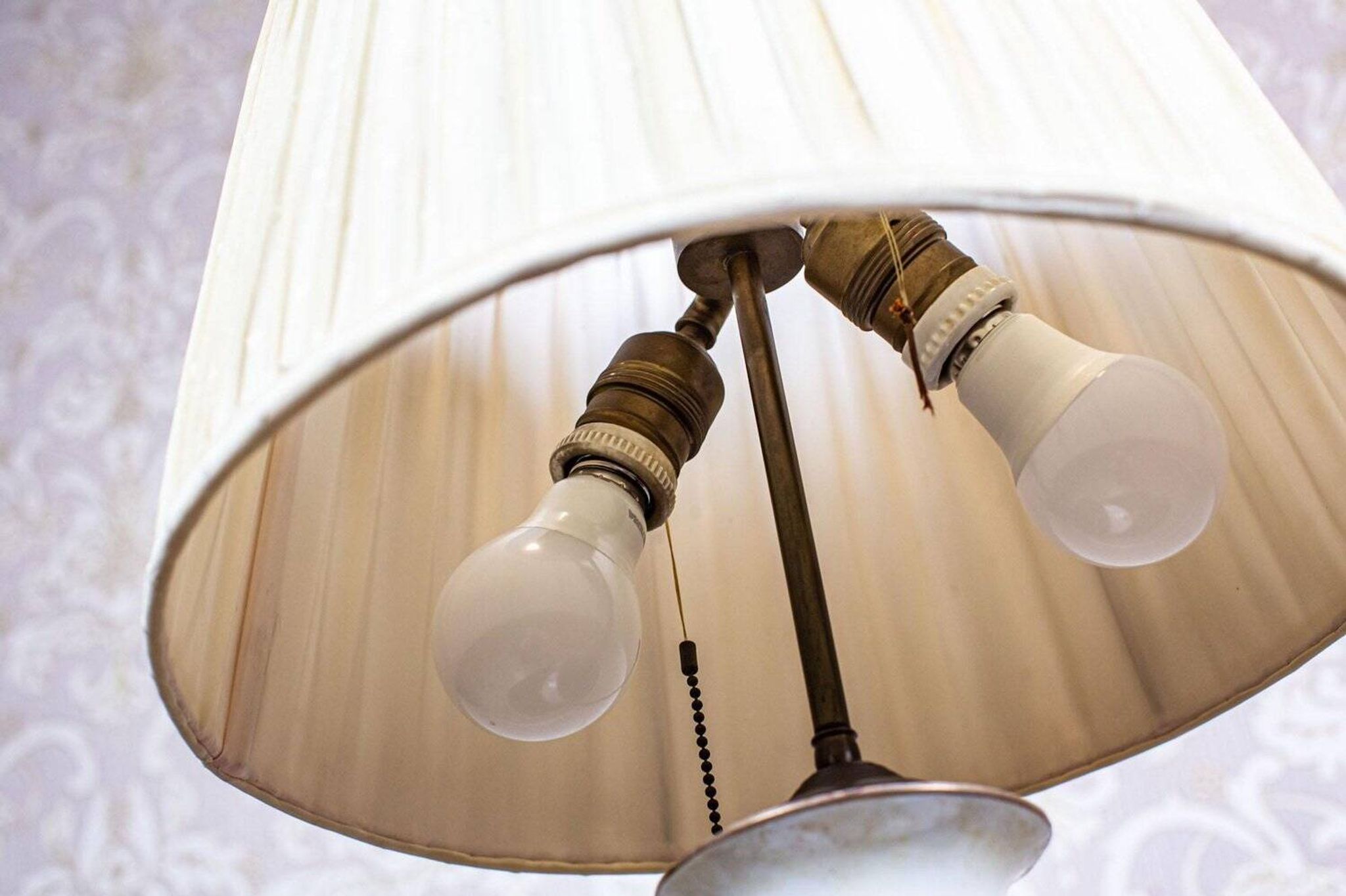 Vintage Electric Table Lamp with Decorative Ceramic Base, 1940s