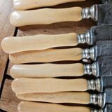 12 couteaux anciens