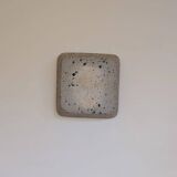 Stoneware pocket emptier