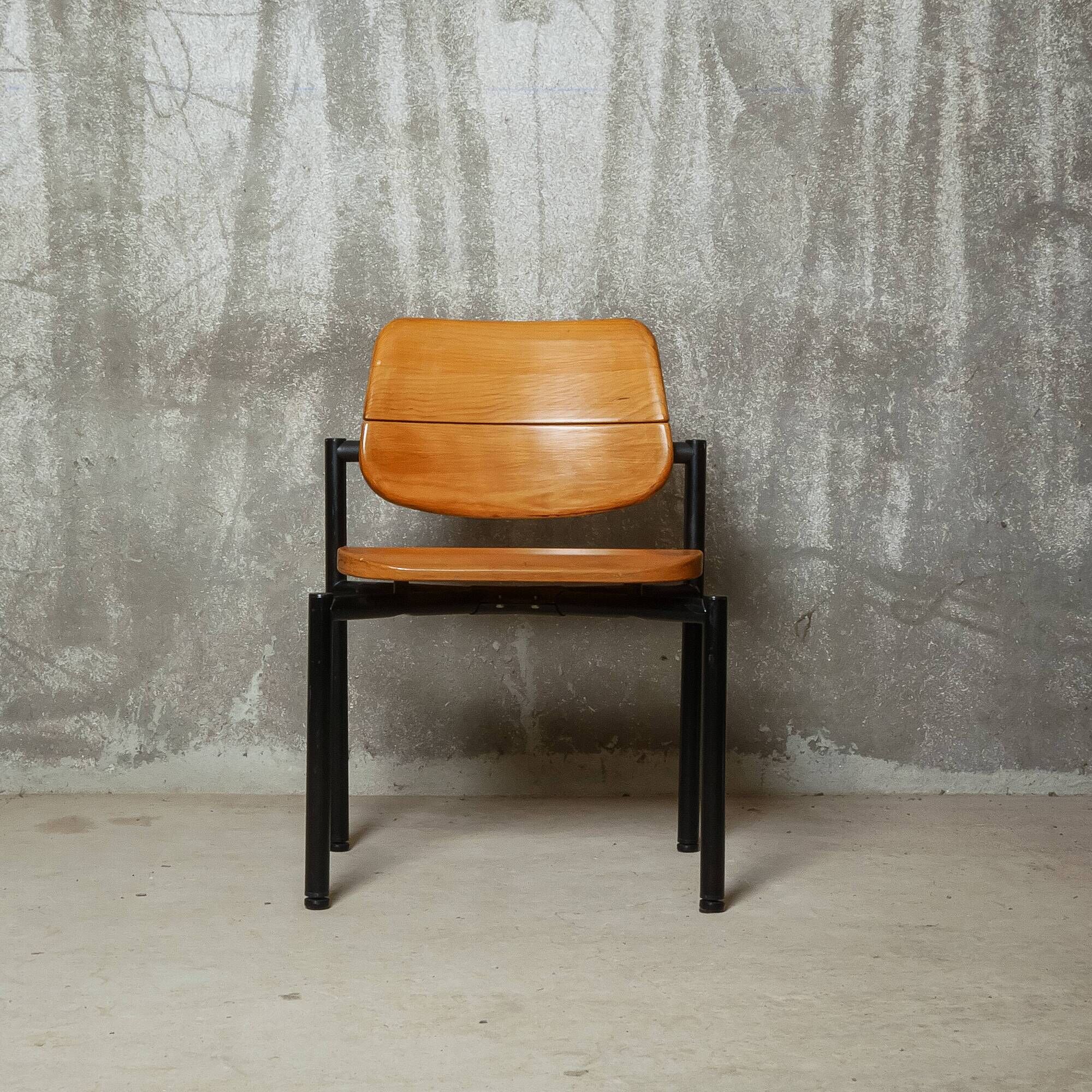 Martin Stoll - Set of four chairs in beech and black steel - c. 1980 - DE