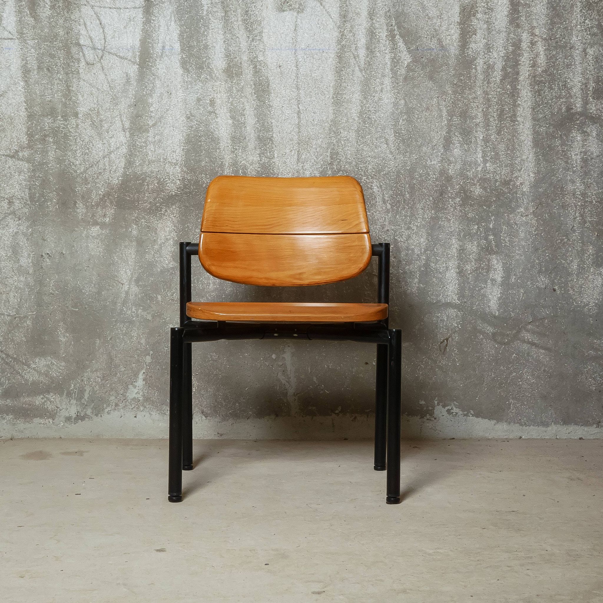 Martin Stoll - Set of four chairs in beech and black steel - c. 1980 - DE