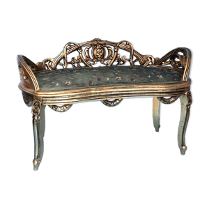 Banc sculpté en bois