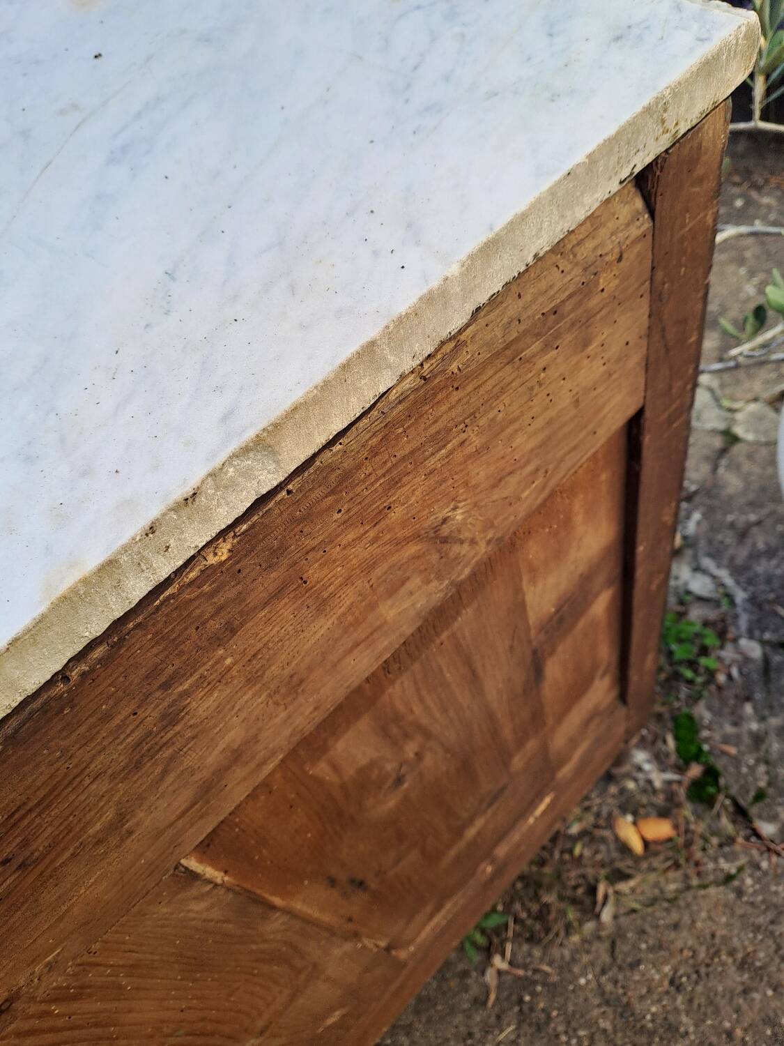 Louis XVI chest of drawers, mahogany, late 18th century, early 19th century