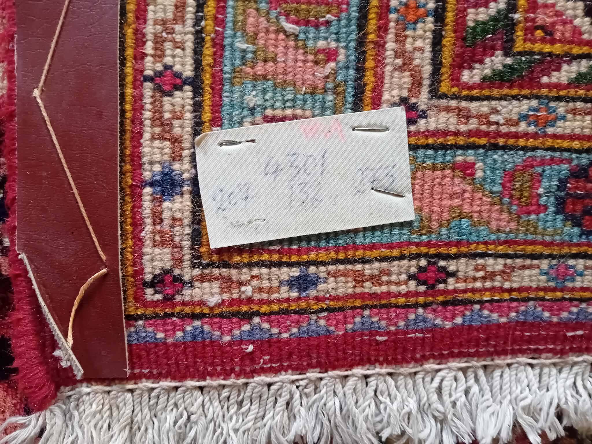 Handmade Bachtiar Persian rug 207x132cm