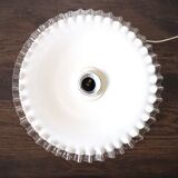 Opaline flower suspension