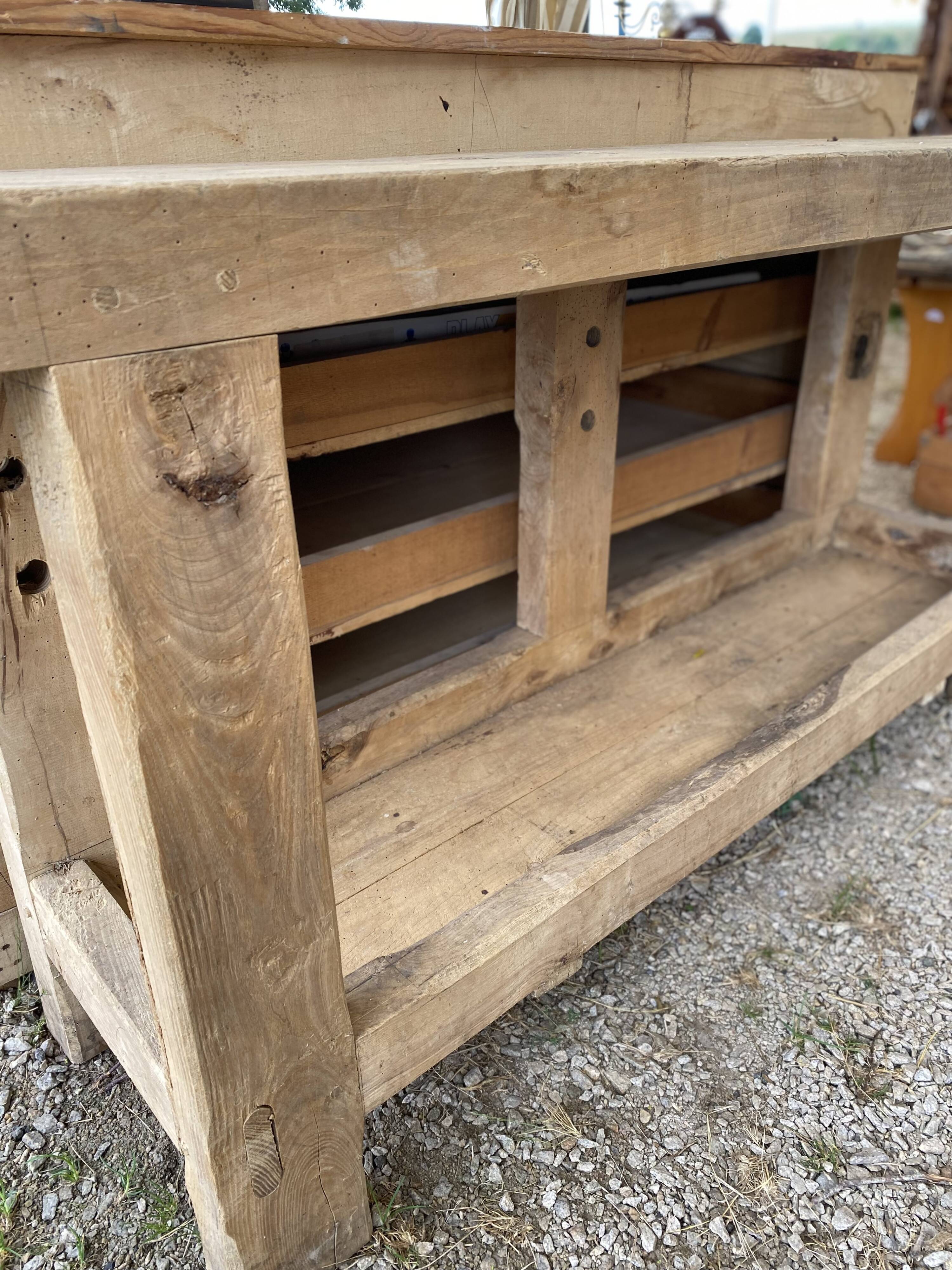 Carpenter's workbench