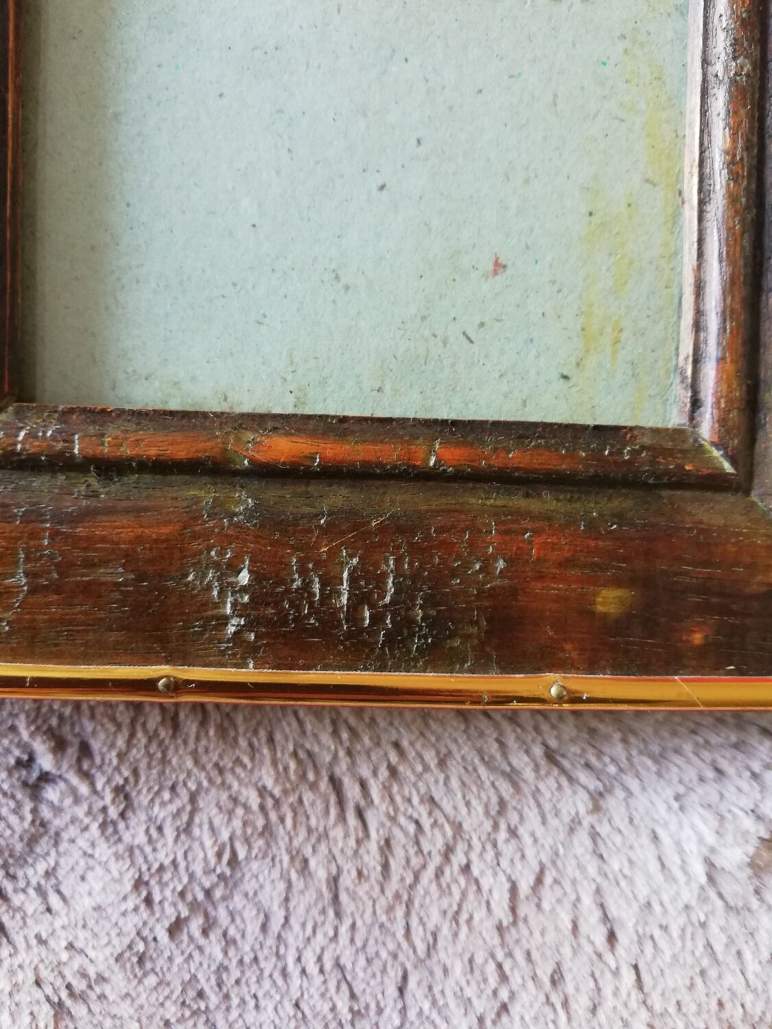 Frame in varnished wood and brass to pose for photo 4" x 6", 10 x 15 cm, glass, and support.