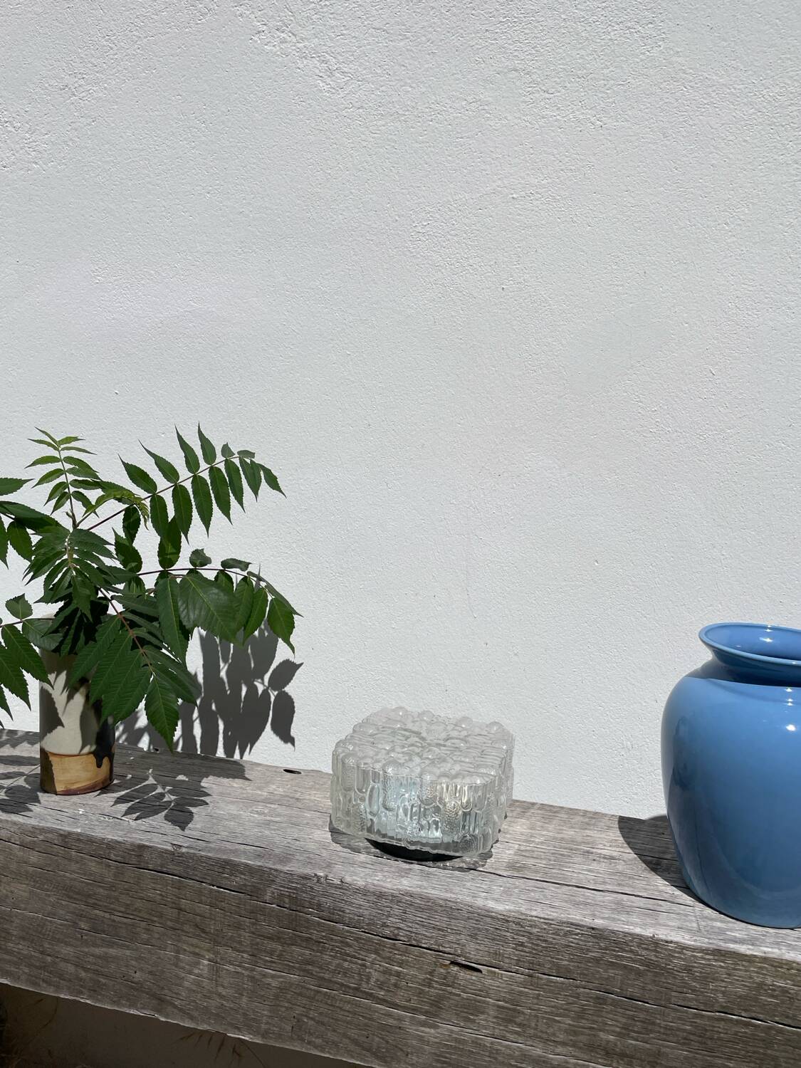 Round wall or ceiling light in glass