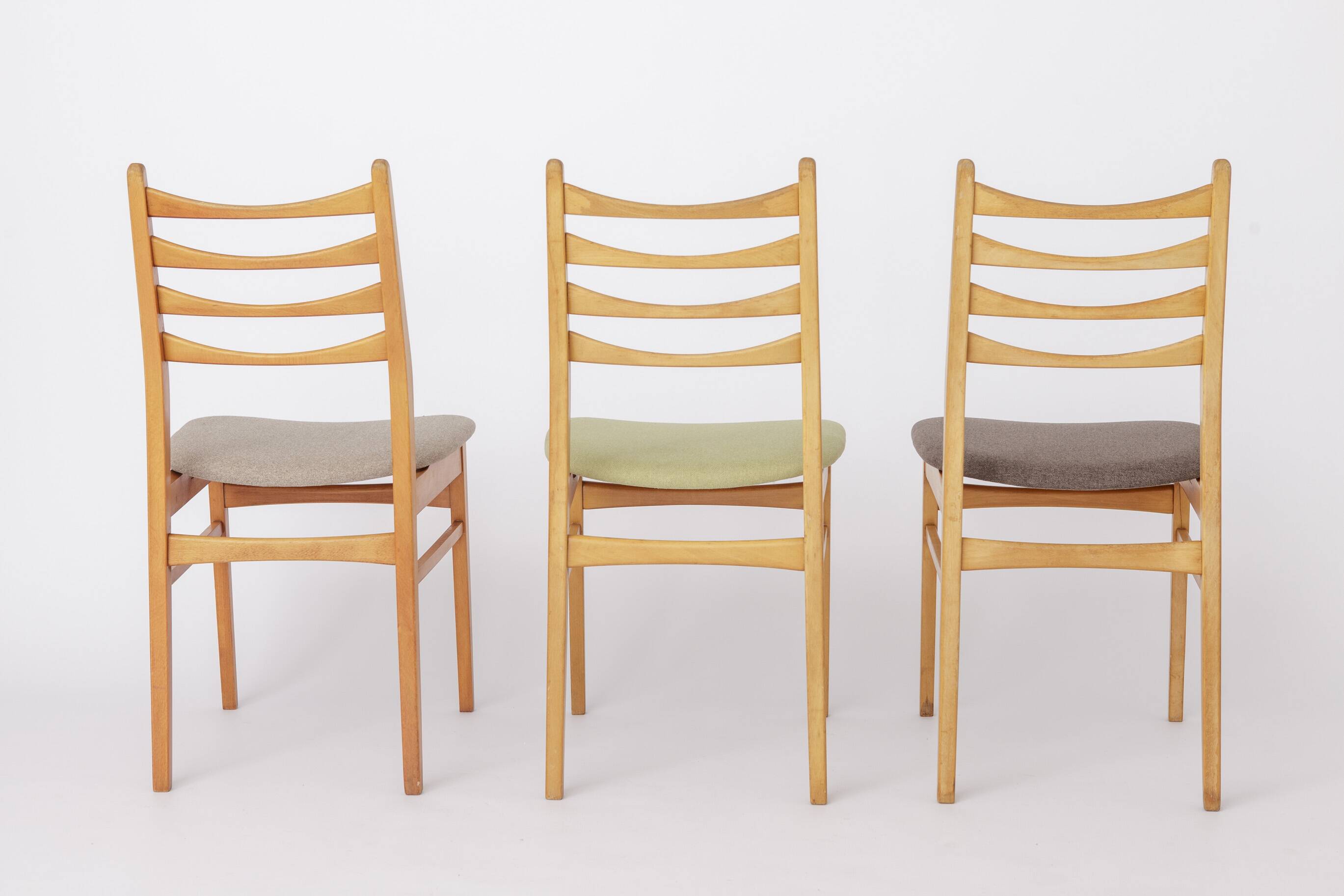 Ensemble de 4 chaises de salle à manger vintage années 1970 Allemagne, chaises en bois de hêtre, restaurées