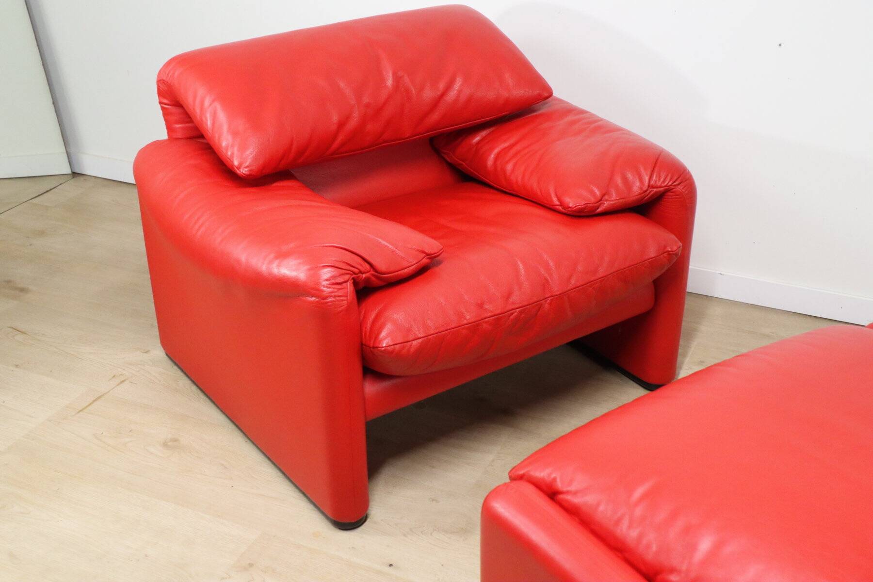 Maralunga armchair and ottoman by Vico Magistretti for Cassina