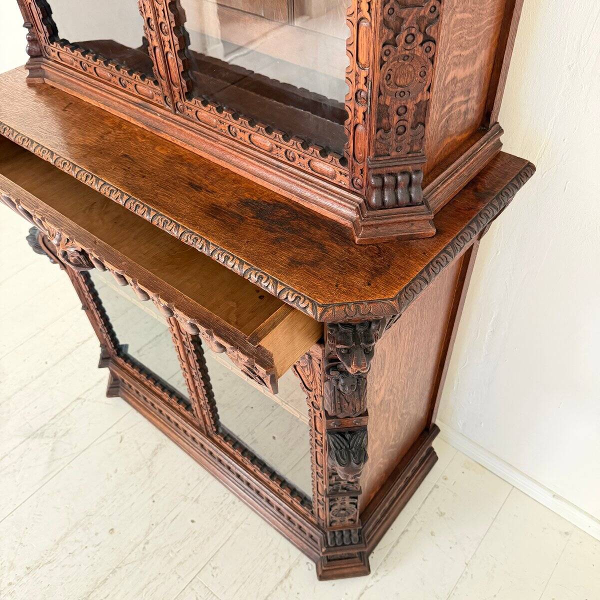 Antique Neo-Renaissance Oak Bookcase with Figural Carvings, 1870