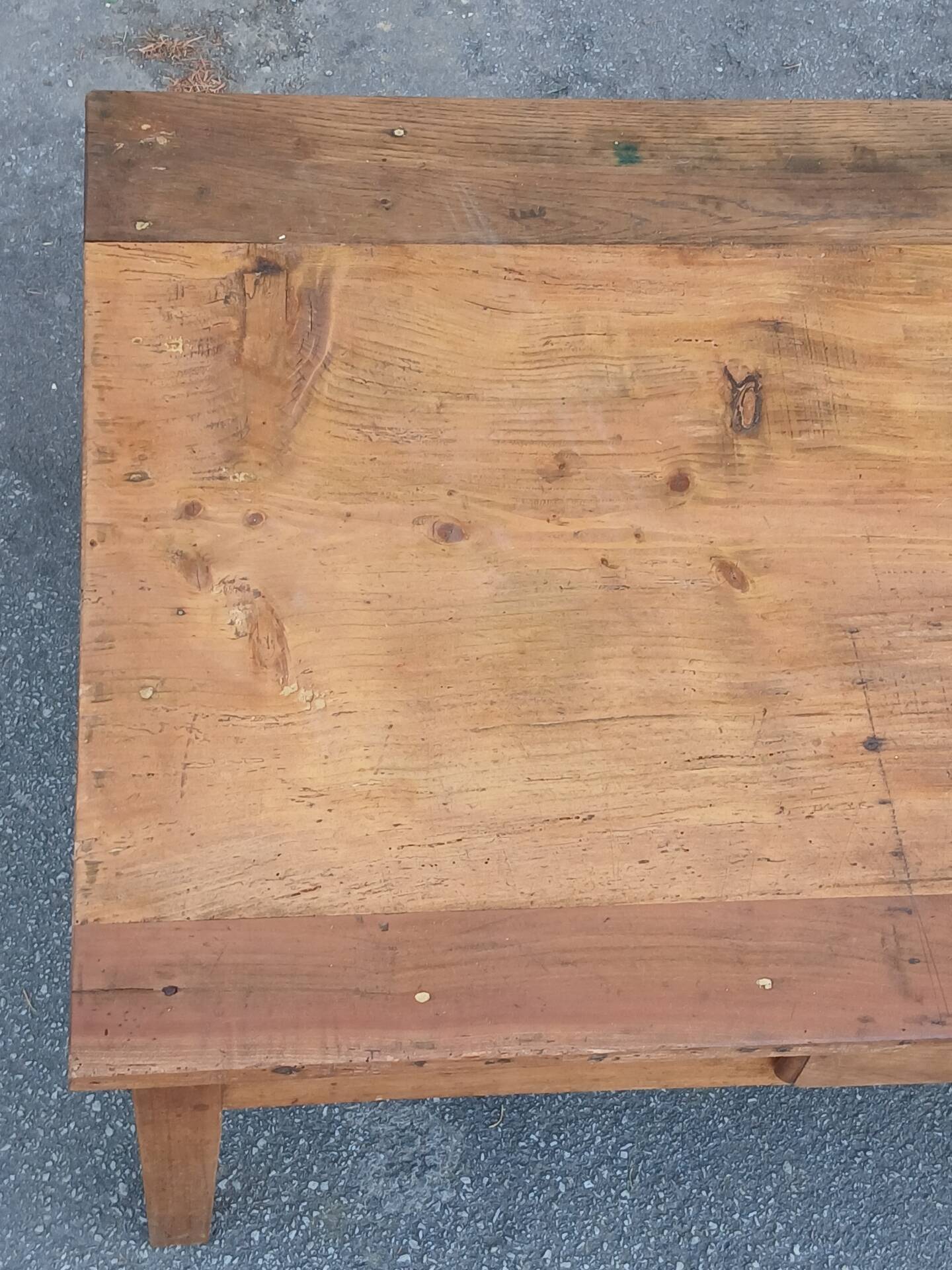 Table basse de ferme