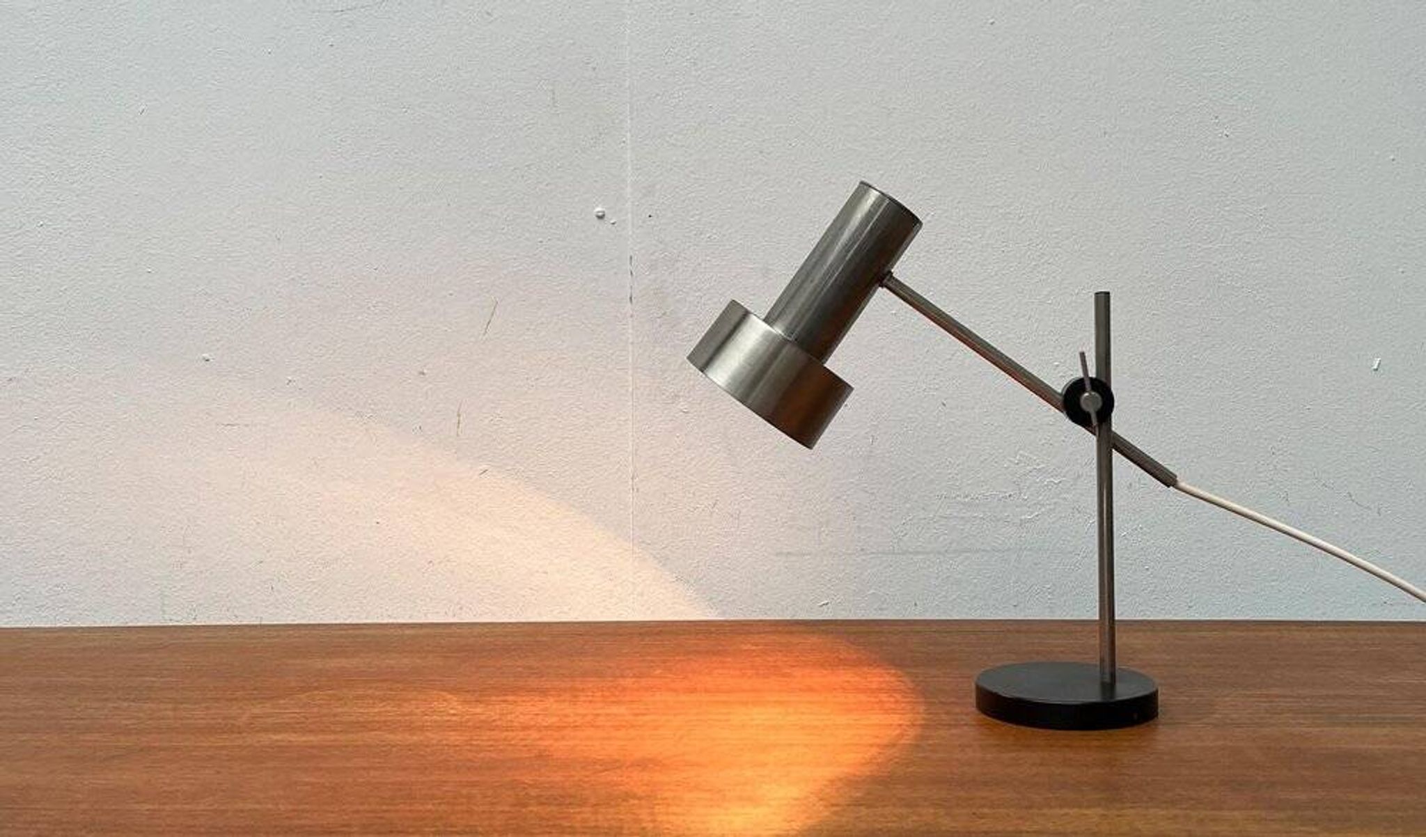 Lampe de table minimaliste milieu du siècle, années 1960