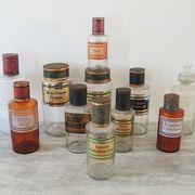 Apothecary bottle kina ciner contus