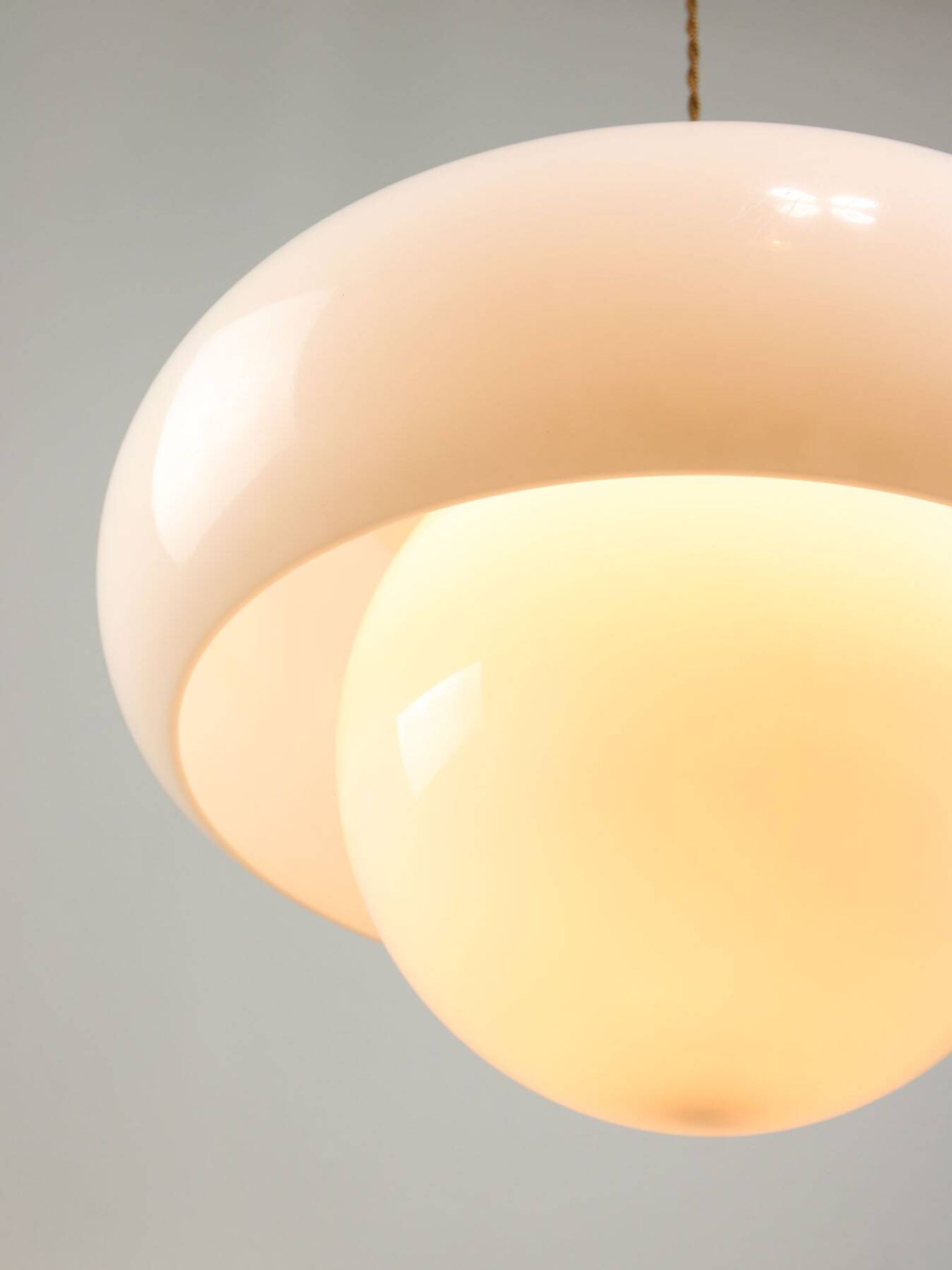 Grand lampadaire de l'ère spatiale de Guzzini, années 1960.