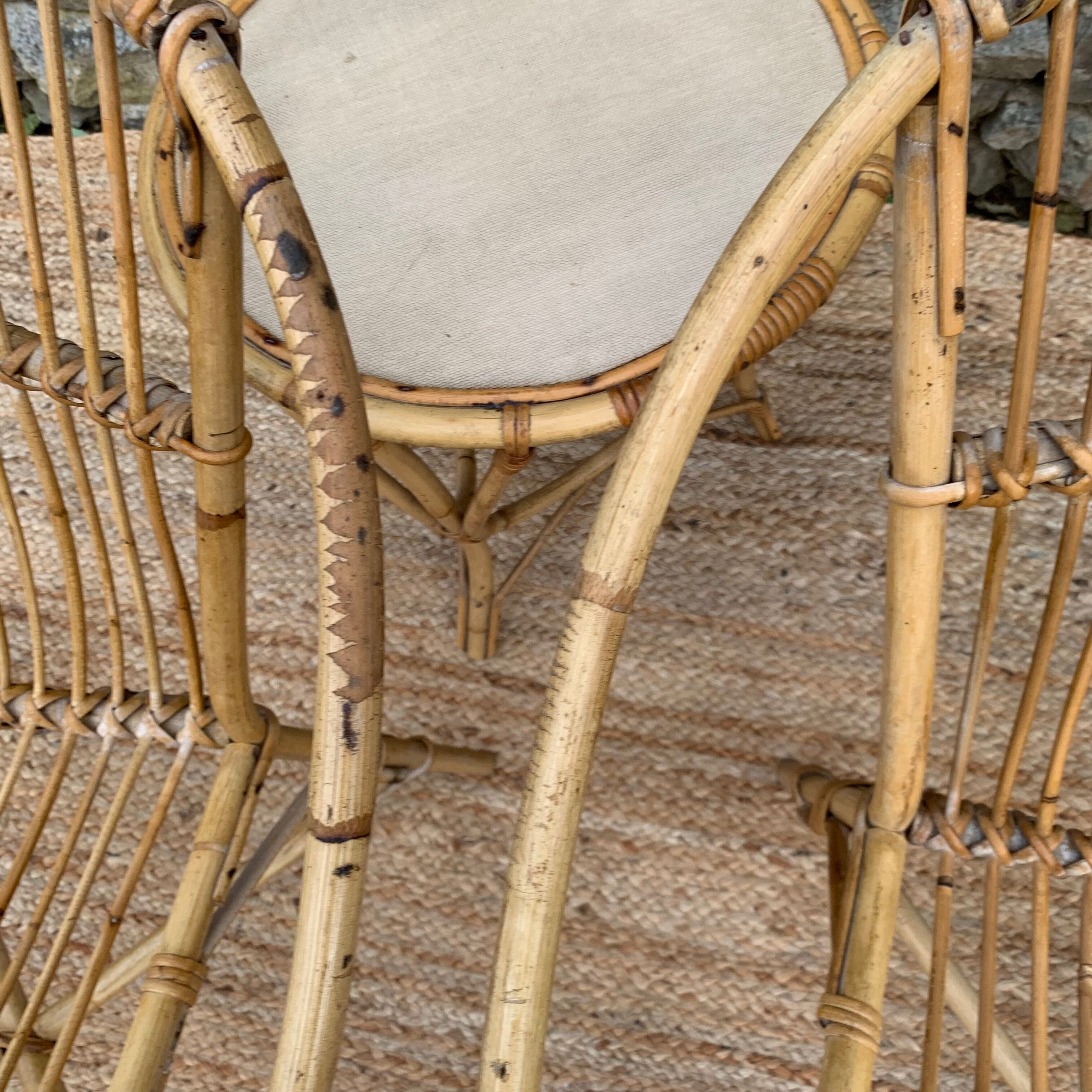 Rattan living room, set of 2 armchairs and a coffee table