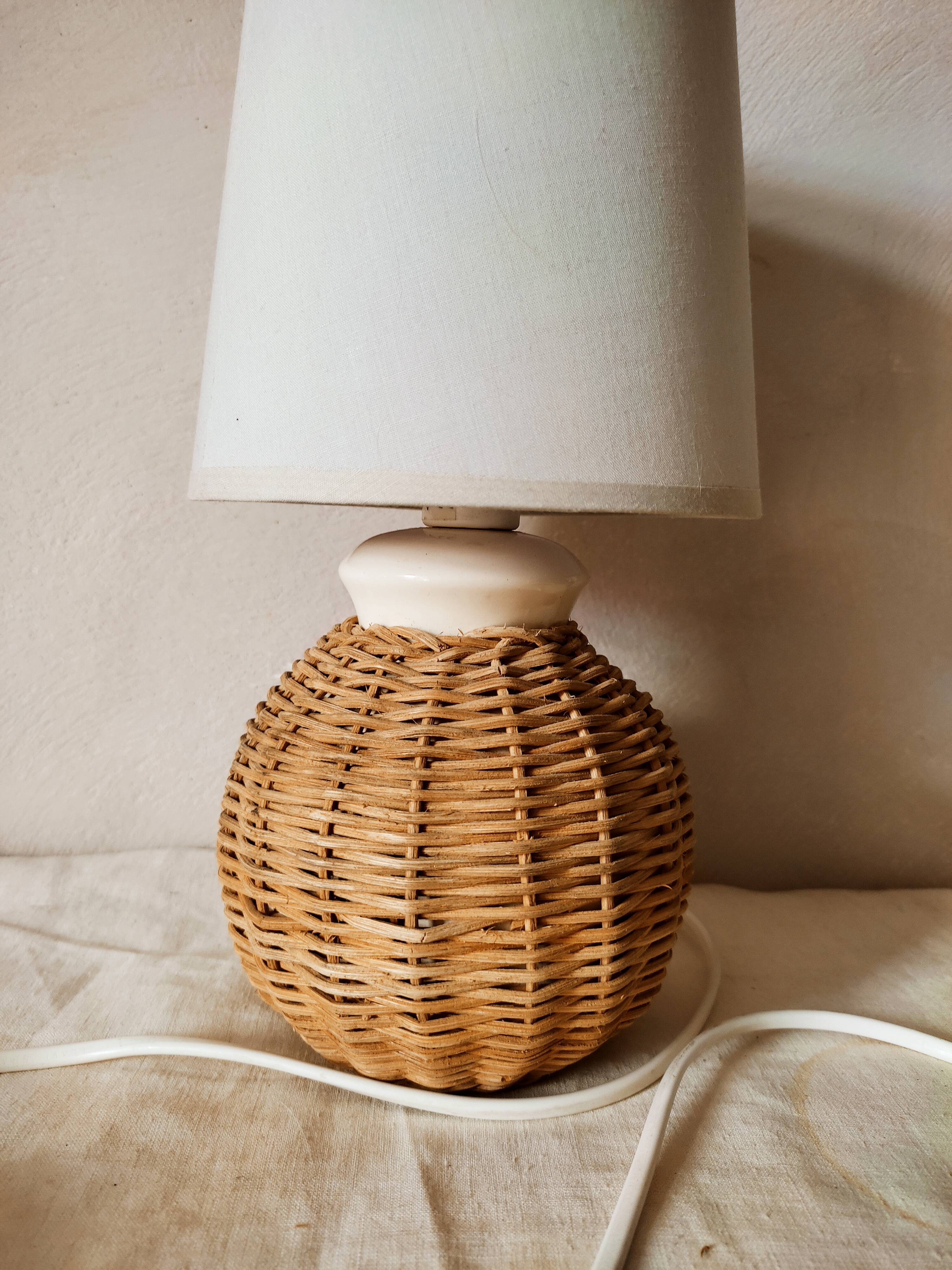 Wicker ball lamp