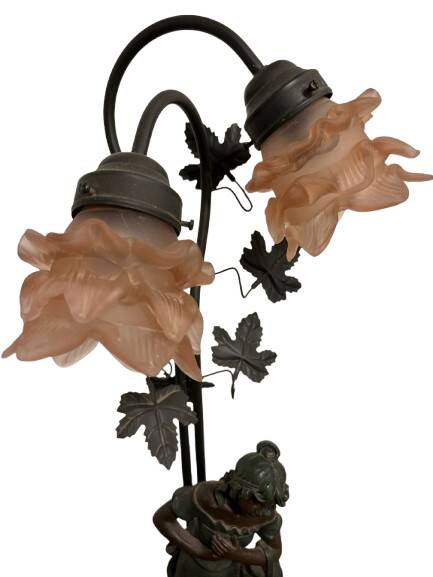 Table lamp in cast iron