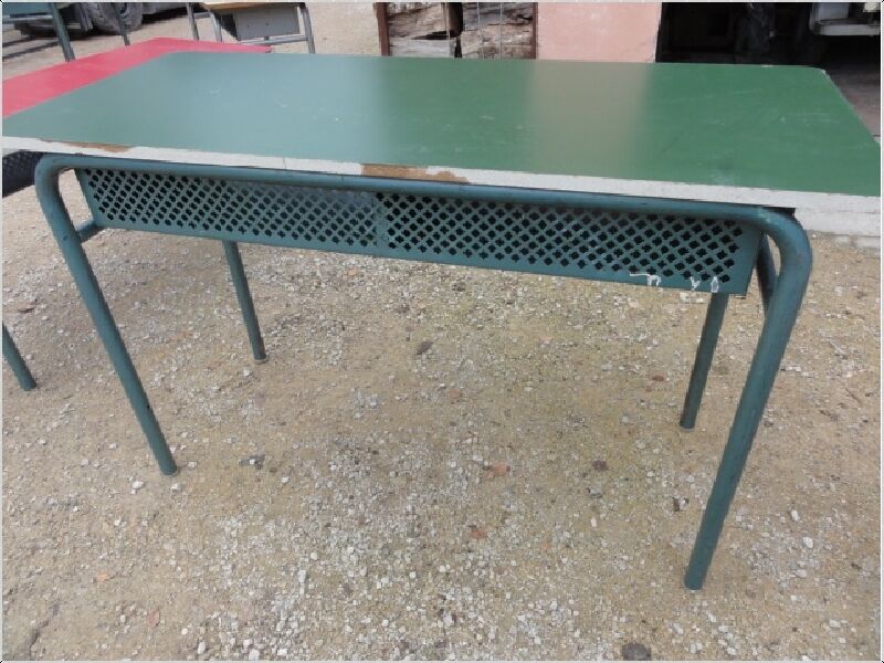 Table of metal and laminate wood Green