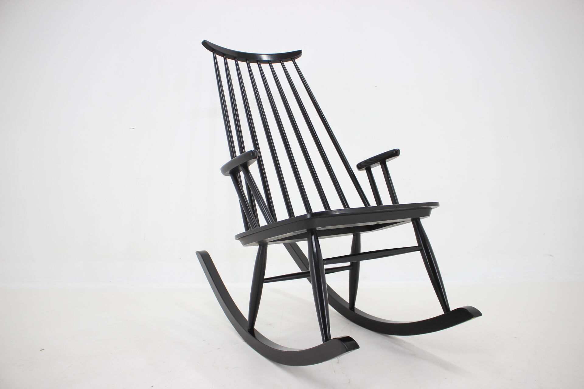 1960s Varjosen Puunjalostus Beech Rocking Chair, Finland