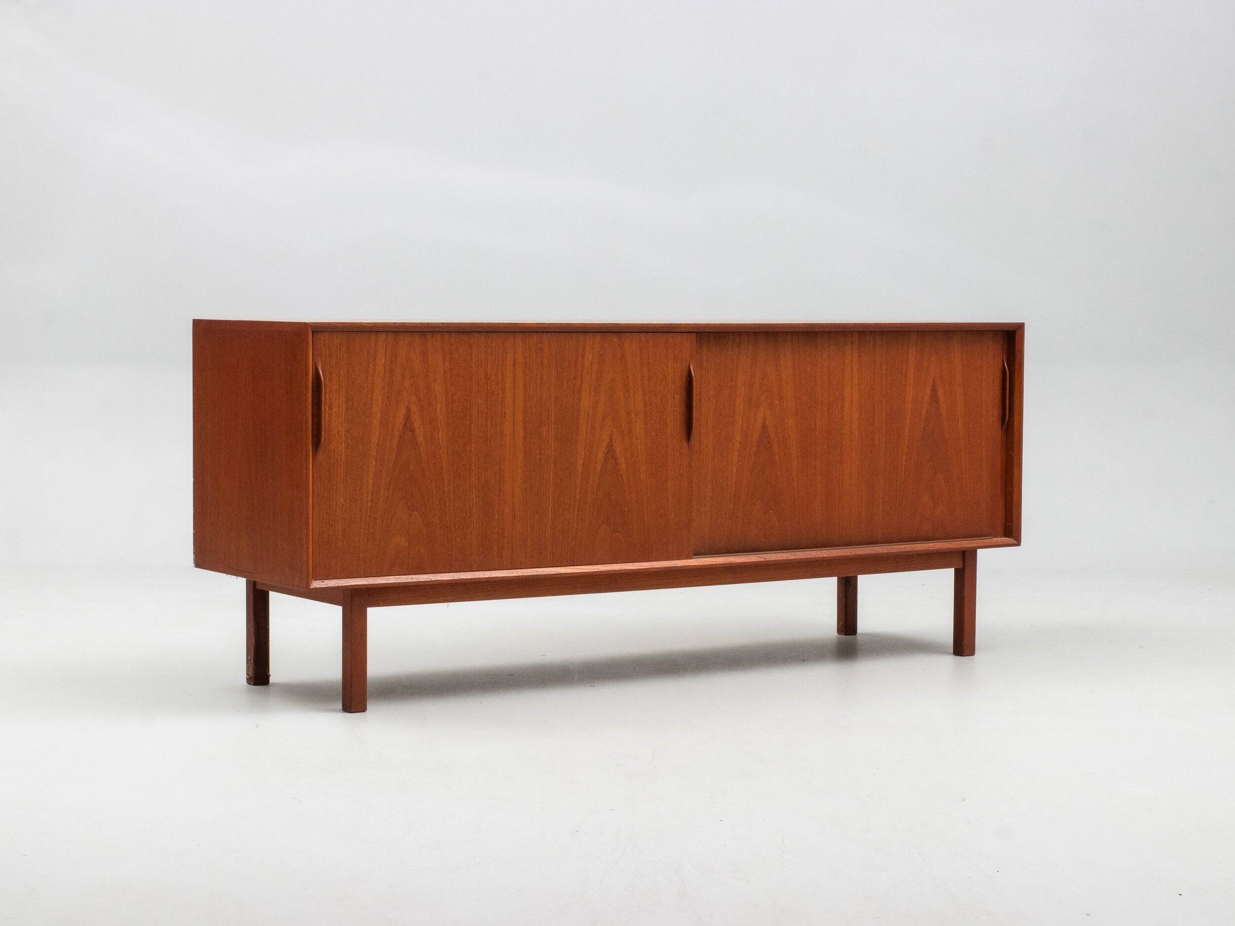 Vintage Scandinavian Teak Sideboard by Karl Erik Ekselius, 1950s – Mid-Century Modern Design