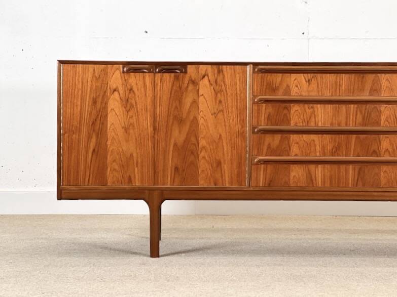 Buffet McIntosh (Collection Dunbar)
