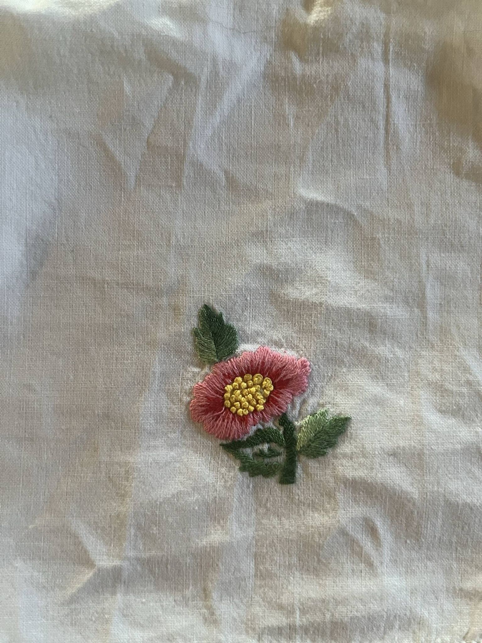 4 serviettes de table anciennes