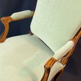 Large Queen-style back armchair in solid cherry wood, Louis XV style